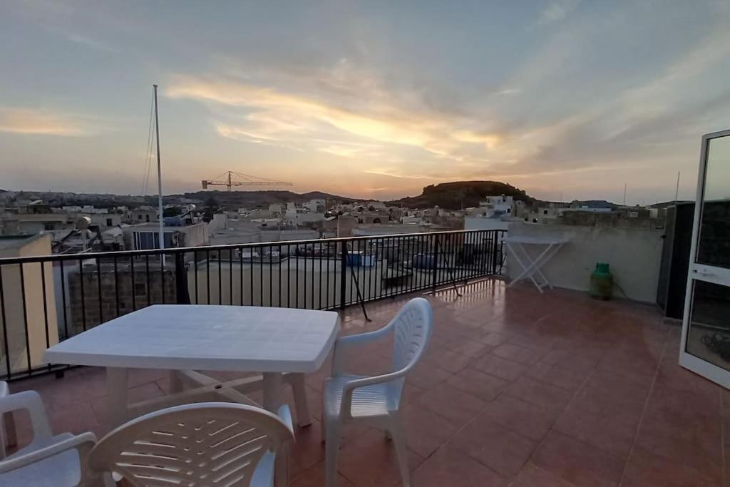 Sunset Suite Victoria Esterno foto